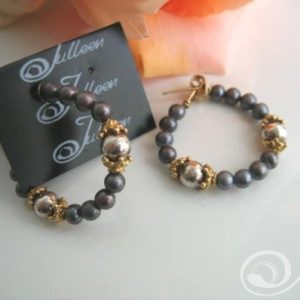 Donna Pearl Cluster Earrings E029