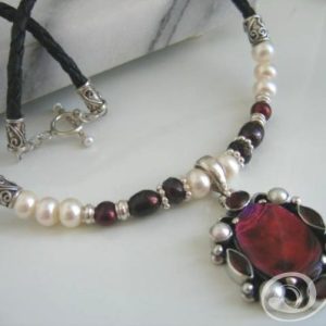 Moulin Rouge Necklace JD100.06