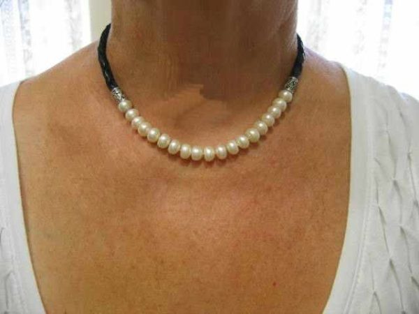 Liza One Necklace White Pearls on Leather and Sterling Silver - Image 2