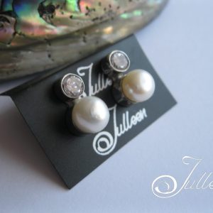 Laura Sparkle Earrings Megan Inspired Pearl Earring