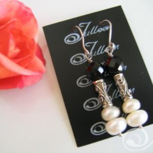 Bella Designer White Pearl and Black Jet Sterling Silver Earring