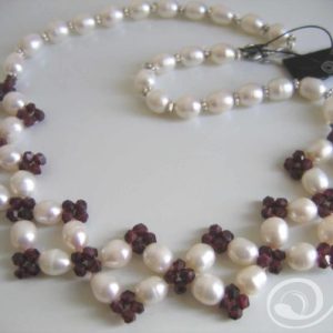 Cranberry Lace Pearl Necklace
