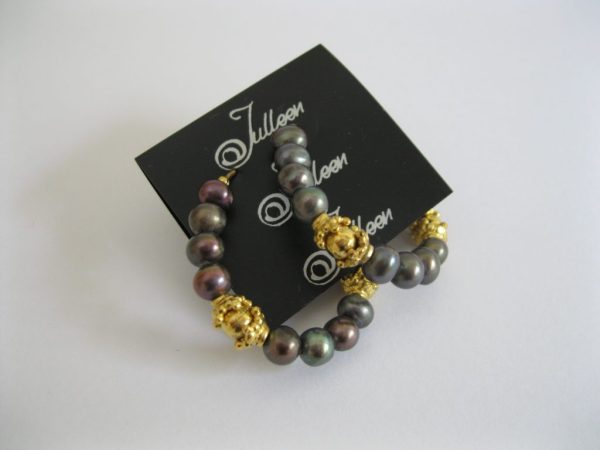 Donna Pearl Hoop Earrings - Image 2