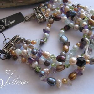 Kelly Cocktail Pearl Bracelet