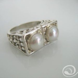 Lily White, Double White Pearl Chunky Ring 925