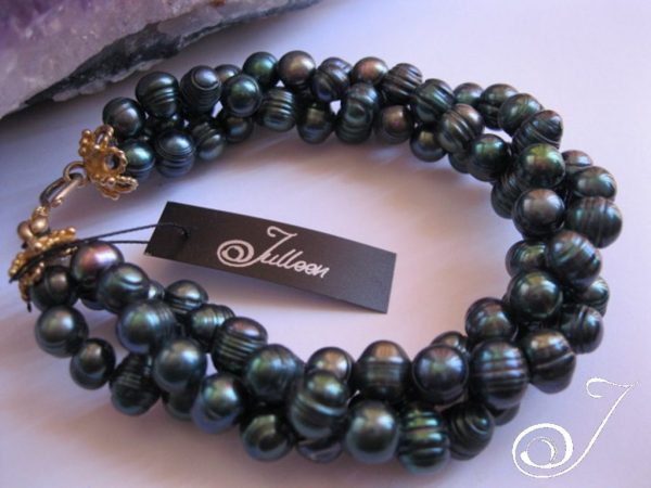 Dragon Dust Peacock Pearl Bracelet - Image 4