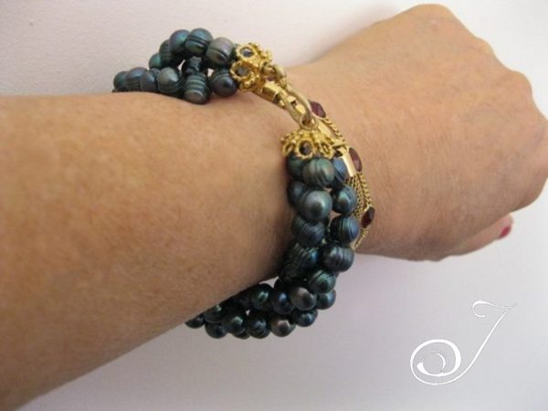 Dragon Dust Peacock Pearl Bracelet - Image 2