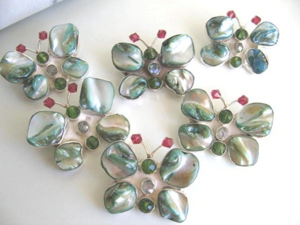 Madame Butterfly Long Pearl Necklace - Image 2
