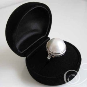 White Dove. White Mabe Pearl Ring Expandable Band 925