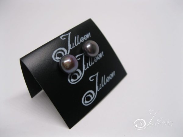 Black Pearl and Sterling Silver 7 mm Stud Earring