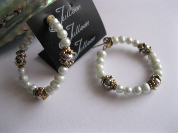Mint Green Pearl Hoop Earrings - Image 2