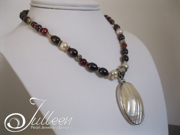 Grimm Red Pearl Necklace - Image 3