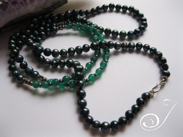 La Peacock. Long Peacock Green Pearl Green Agate and Sterling Silver Necklace 46"