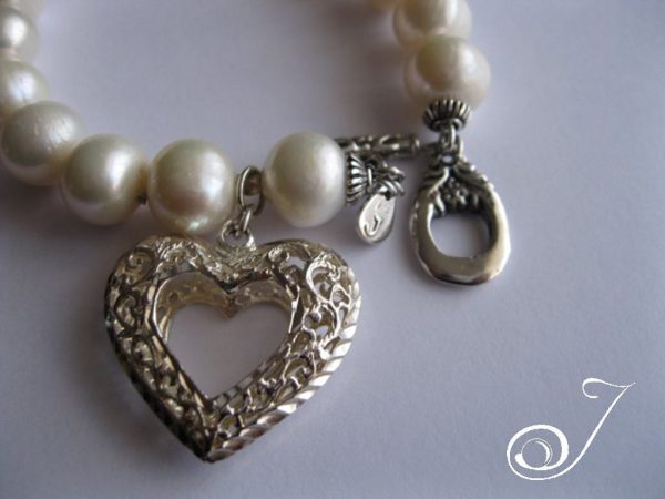 A Love Heart White Pearl Bracelet - Image 2