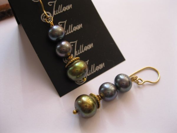 Olive and Black Pearl Earring - Image 2