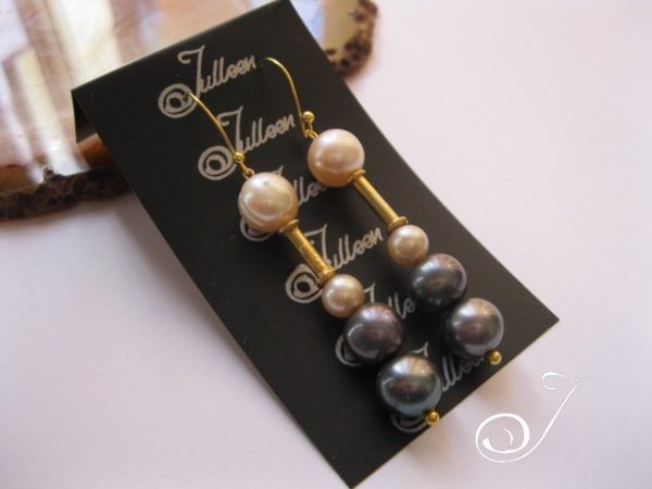 Black and Pink Pearl Earring