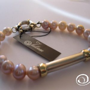 Khaleesi in Pink. A Pink Pearl Contemporary Bracelet