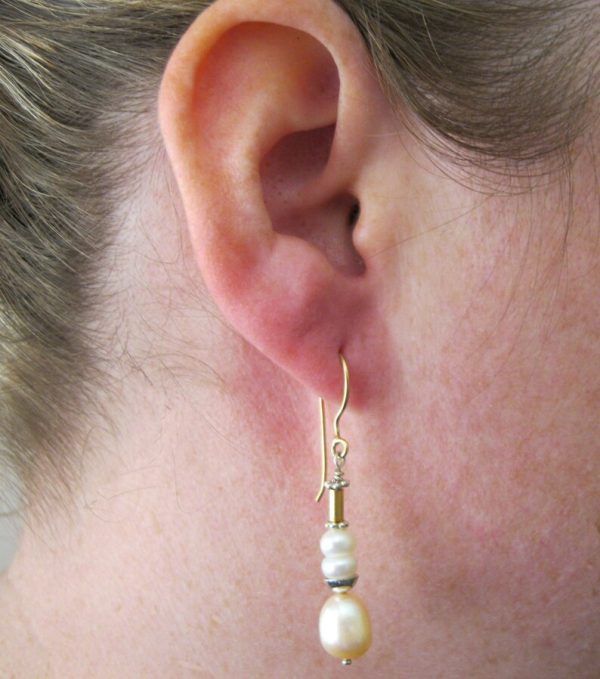 Delta Long Pink and Double White Pearl Earring - Image 2