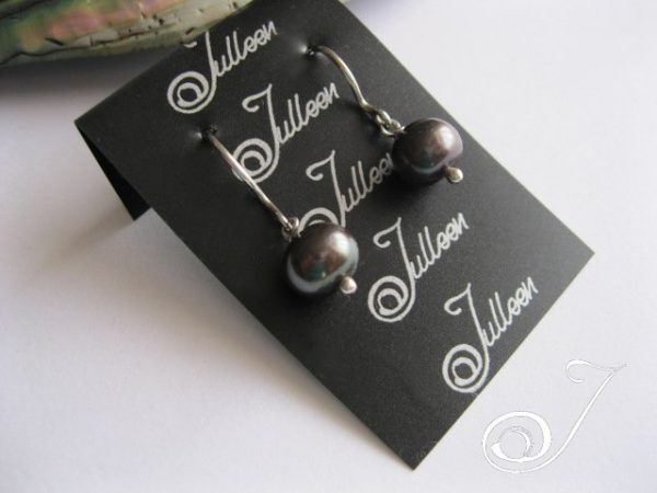 Black Single Pearl Earring