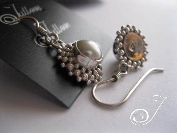 Silver lace. Sterling Silver Lace and Silky Grey Pearl Earring. - Image 3