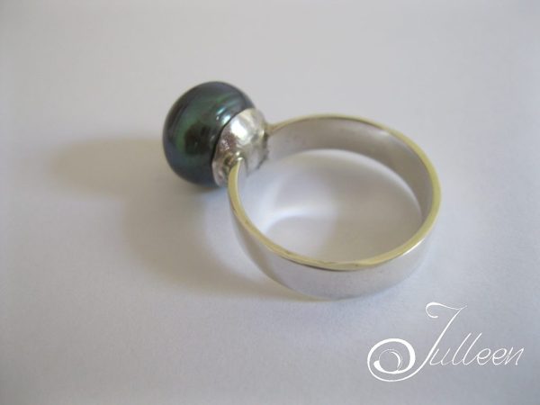 Plain Black Single Pearl Sterling Silver Ring - Image 2