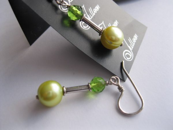 Bright Green Crystal and Lime Pearl Dangly Earring - Image 2