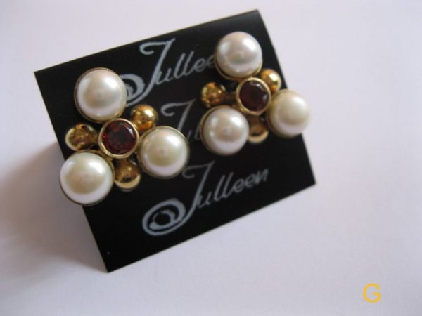 Pyramid White Pearl and Garnet Earring Gold Back