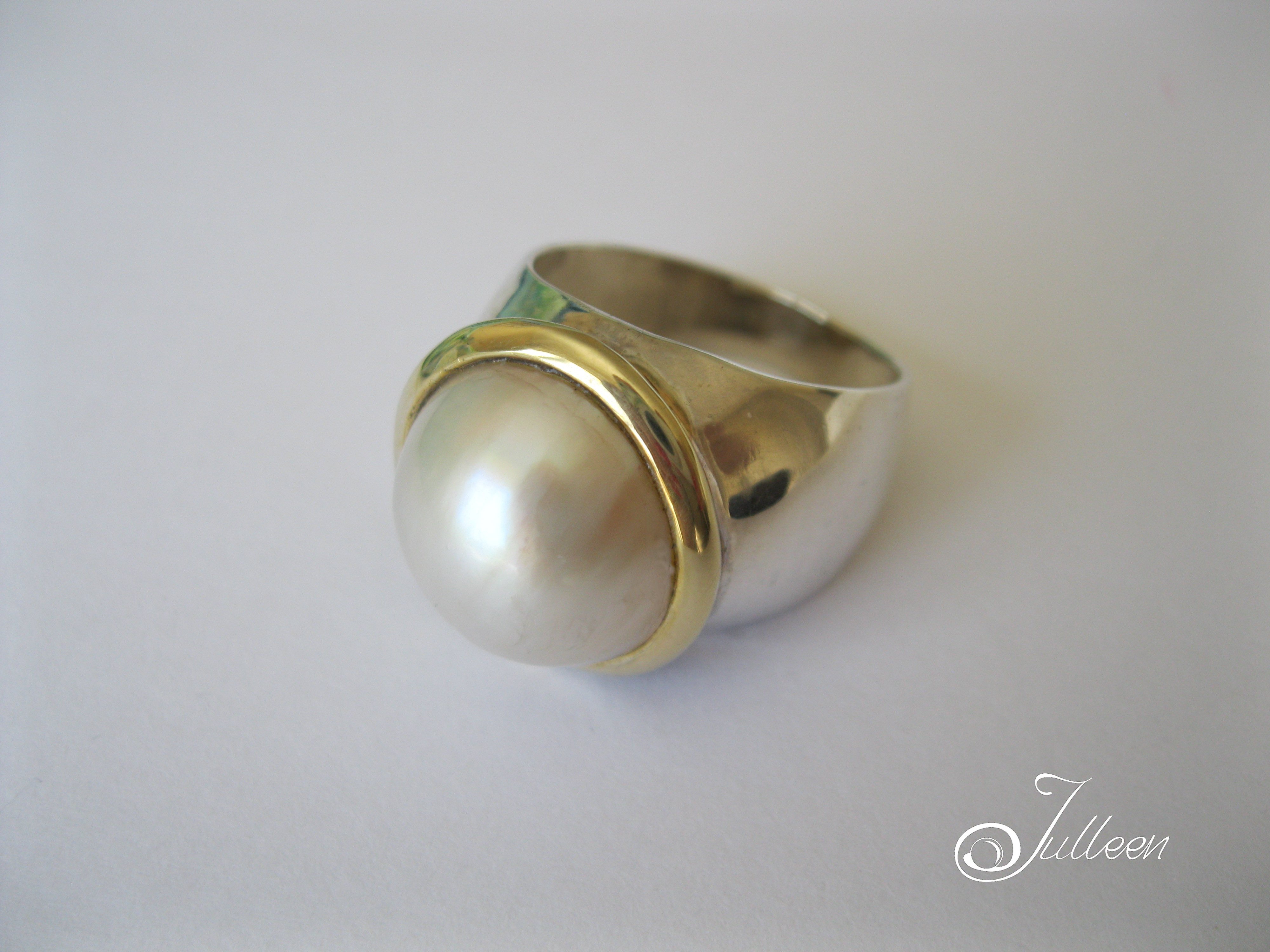 White 925 Mabe Ring with Gold size 10