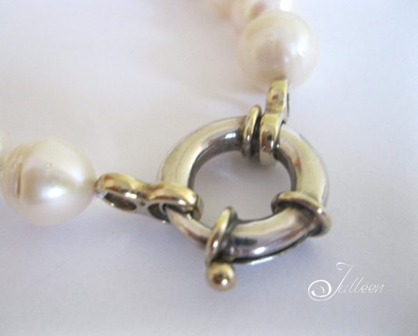 Chunky White Pearl and Sterling Silver Bracelet with Jumbo Clasp 925 - Image 2
