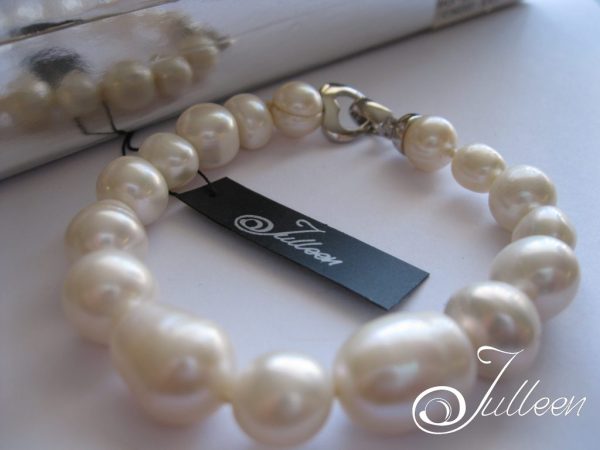White Chunky Mixed Pearl Bracelet Heart Clasp 925