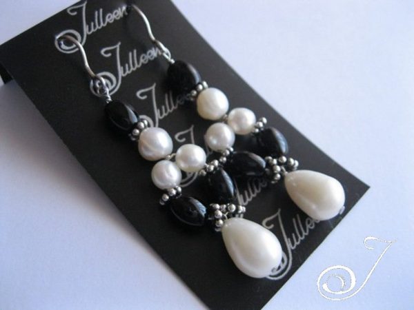 White Pearl and Black Jet Weave Hook Earring - Image 2