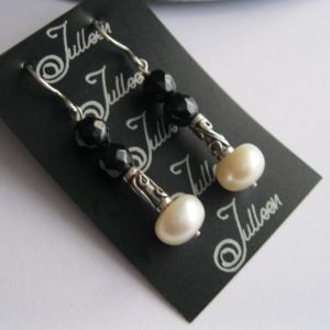 Double Facetted Jet Gems and White Pearl Designer Earring 925