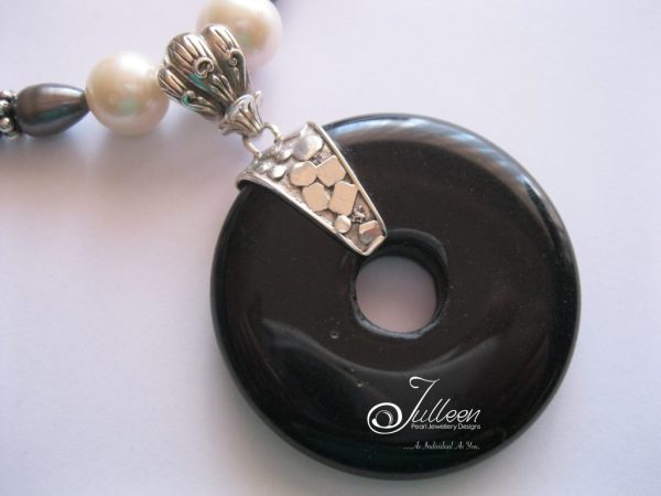 Huge Onyx O Ring Stone Pendant on Huge White Pearl Necklace 925 - Image 5