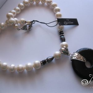 Huge Onyx O Ring Stone Pendant on Huge White Pearl Necklace 925