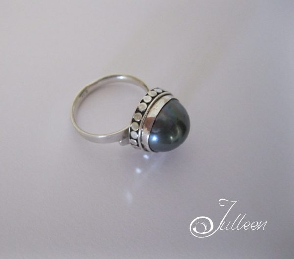 Black Moon Mabe Ring Adjustable Band 925