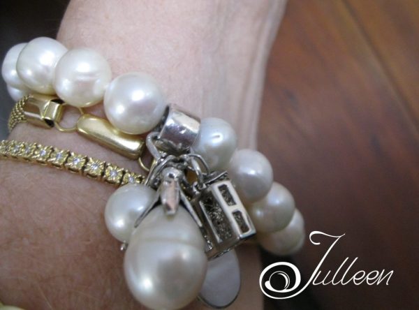 White Chunky Pearl Bracelet with Charm Cluster 925 - Image 4