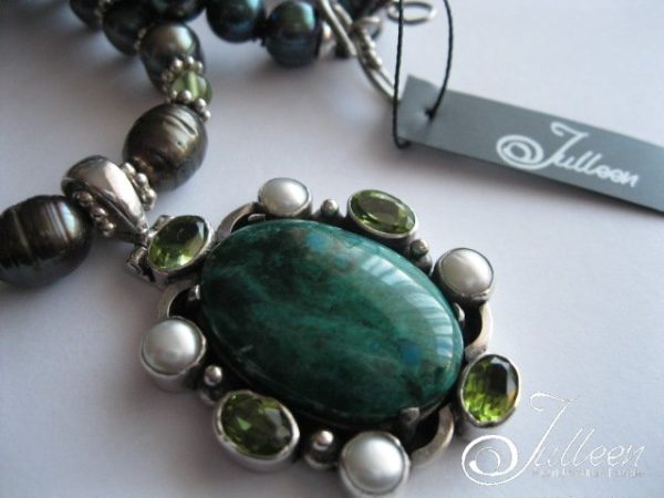 Chrysocolla, Peridot Pearl Pendant Necklace on Peacock Green Pearl - Image 3