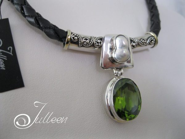 Chrome Diopside 26ct Baroque Pearl Hallmarked 925 Leather Pendant Necklace